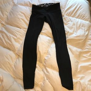 Lululemon wunder under black